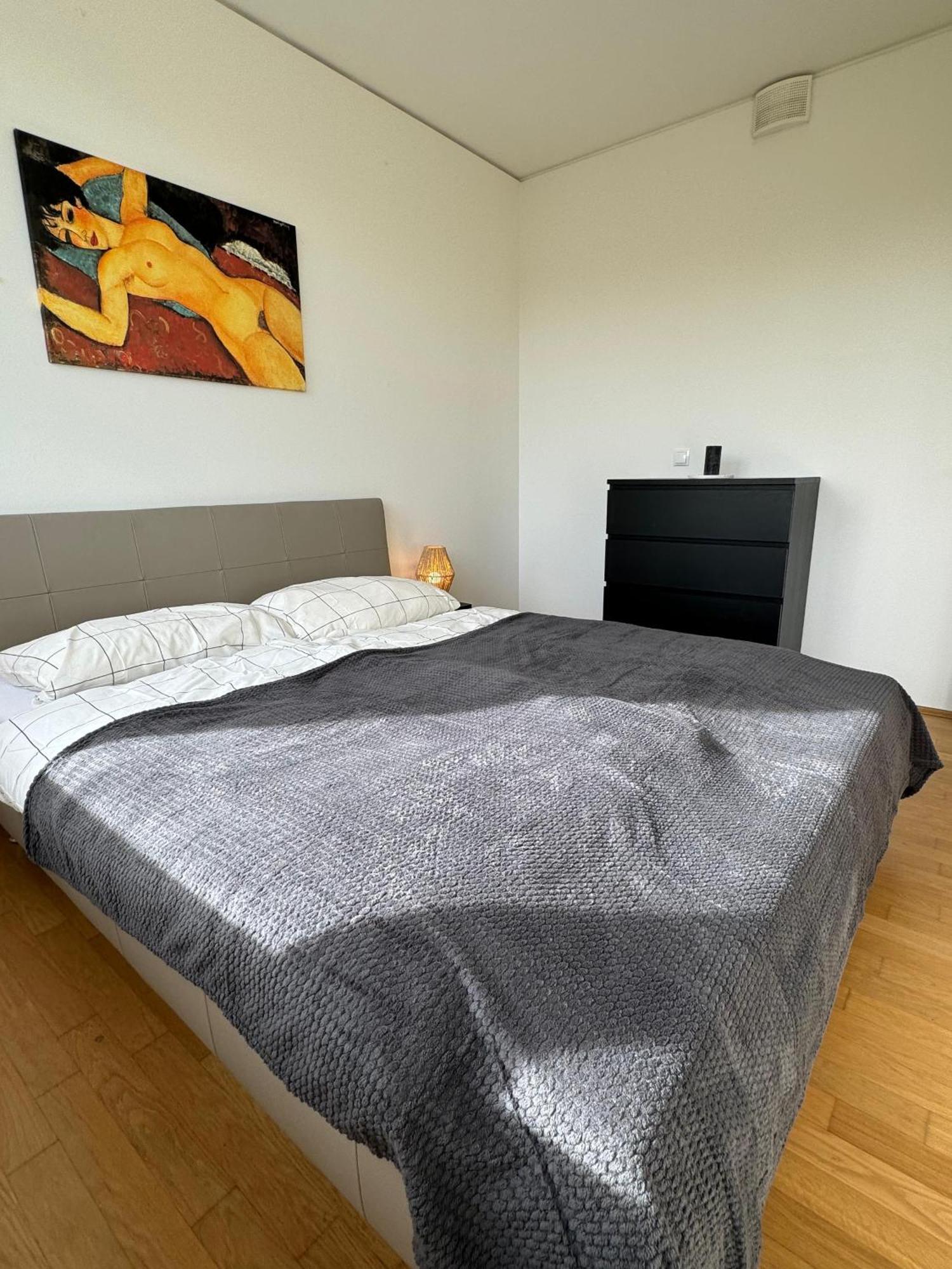Reside In The Golden Wave Apartment Graz Exterior photo